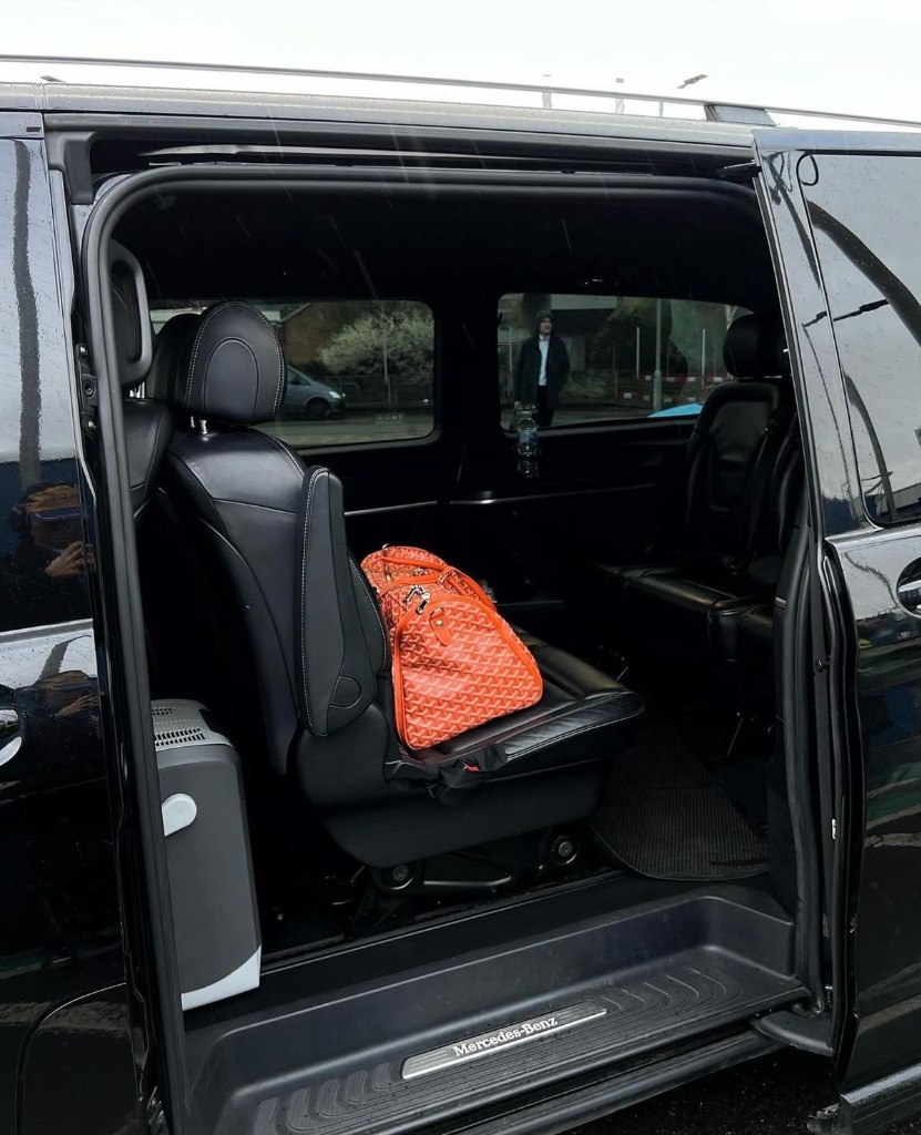 Mercedes V-Class Elegant Cabin